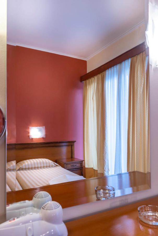 Nefeli Hotell Kavala Exteriör bild